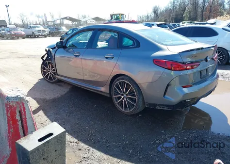 2022 BMW M235 Gran Coupe I xDrive z USA, uszkodzony, nr VIN WBA13AL05N7L04658